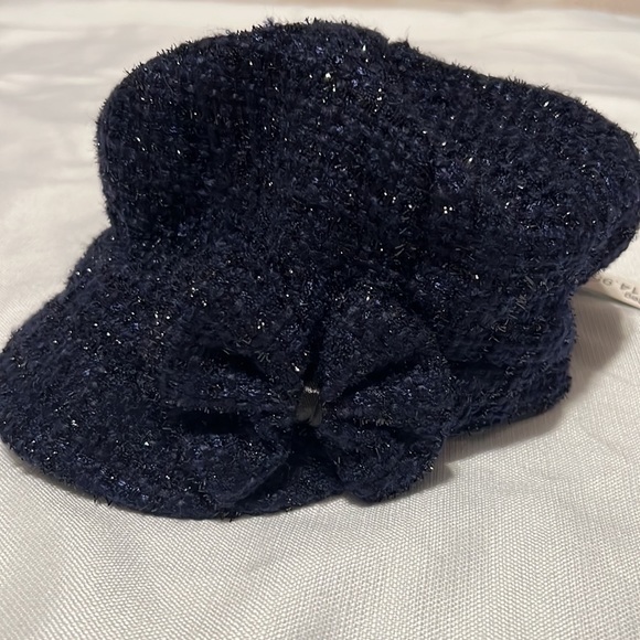 Shiny Hat - Picture 2 of 5